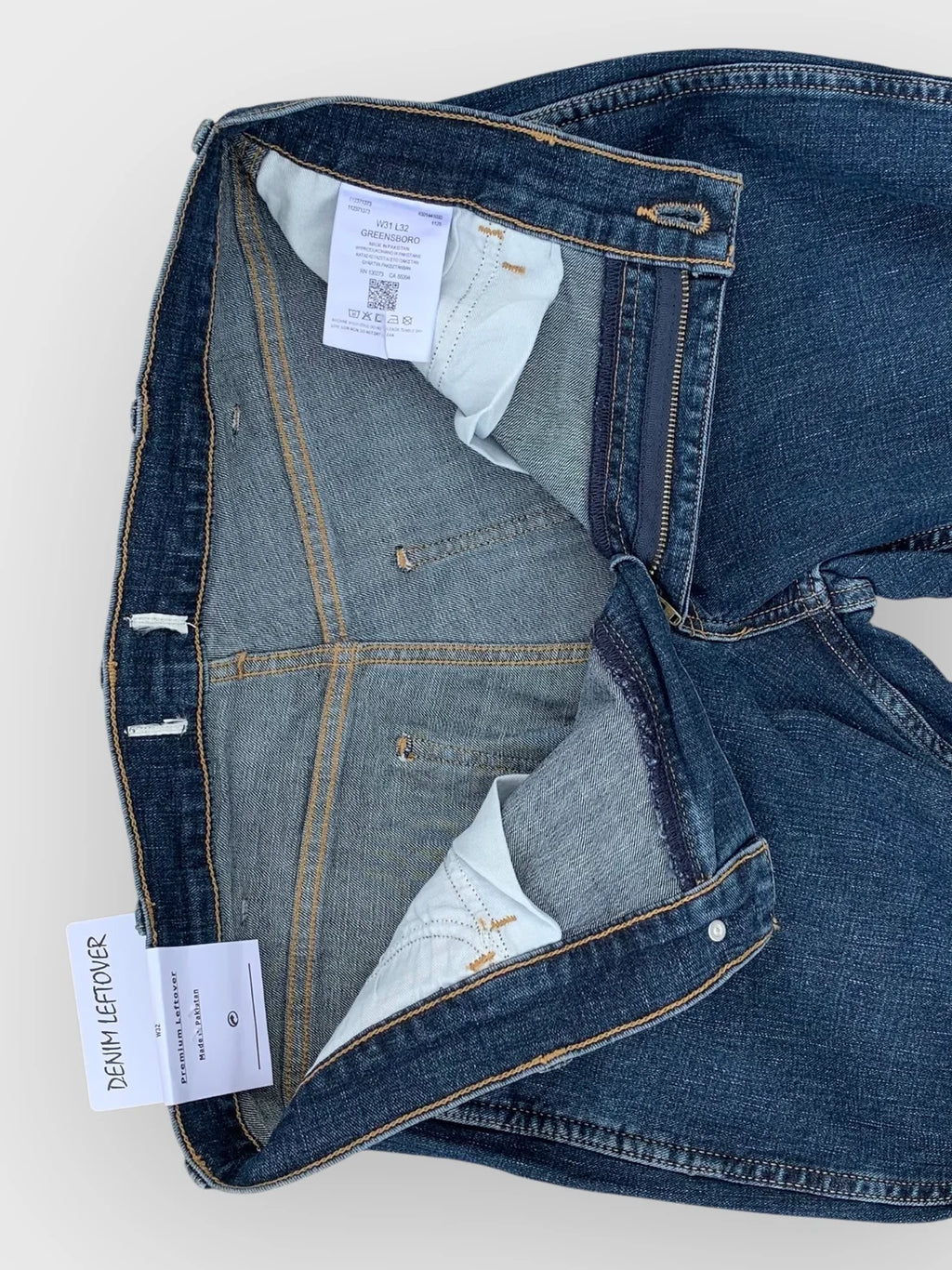 Men's Relaxed Fit Dark Blue Jean
